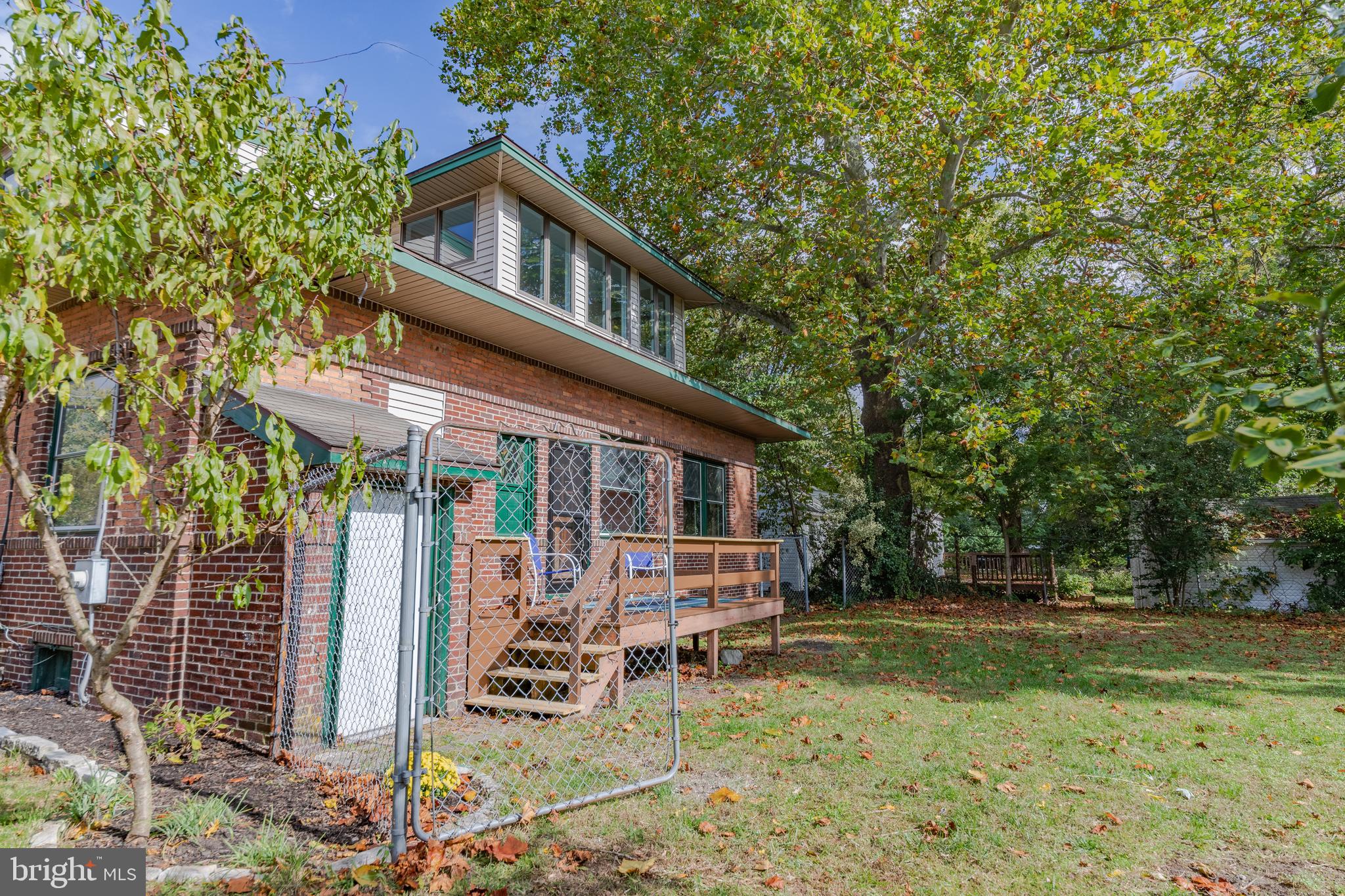 CAMDEN AVE. - Residential