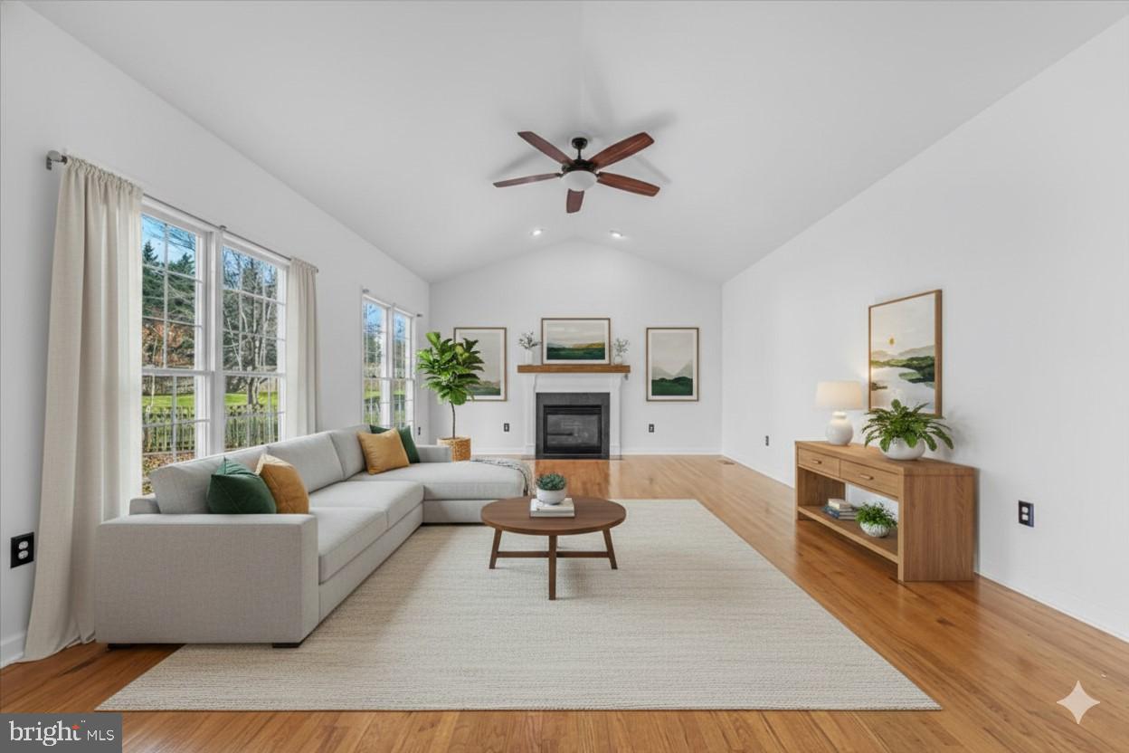 FOXFIELD AT MIDDLETOWN - Residential