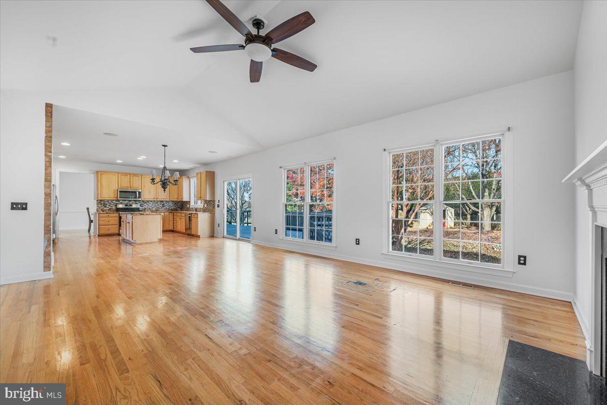 FOXFIELD AT MIDDLETOWN - Residential