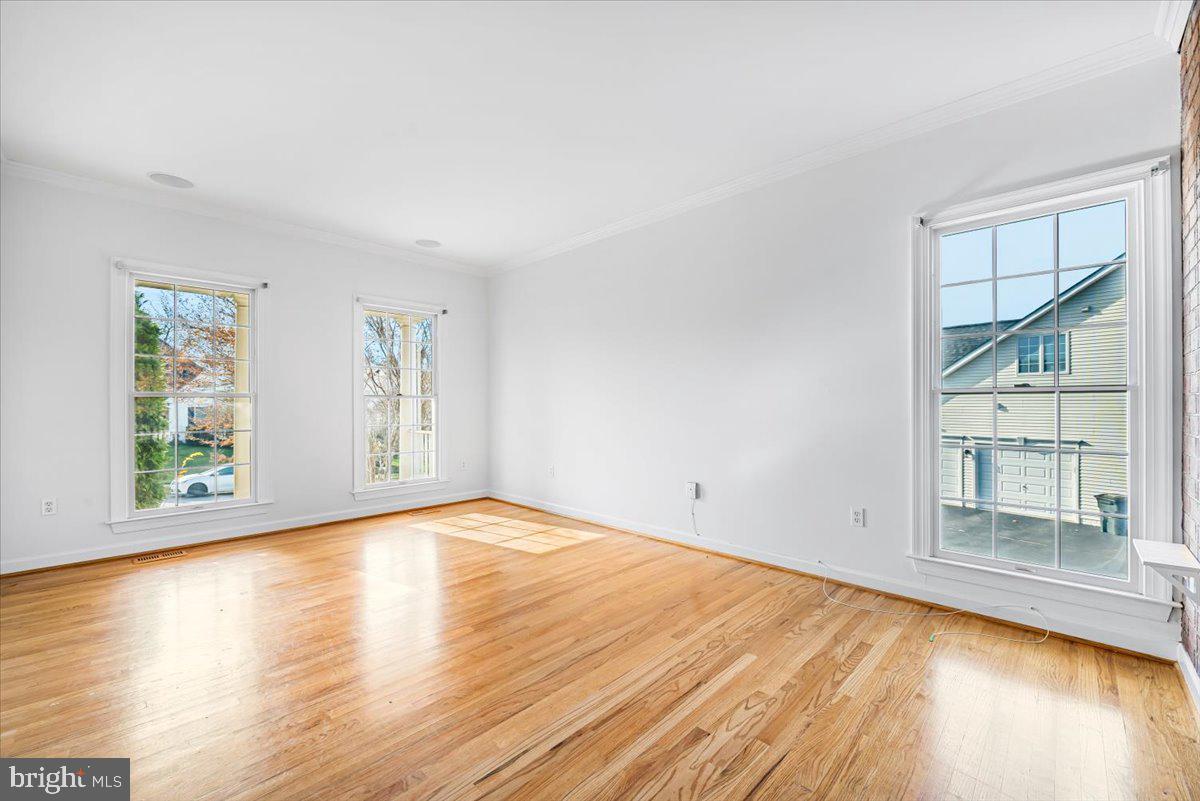 FOXFIELD AT MIDDLETOWN - Residential