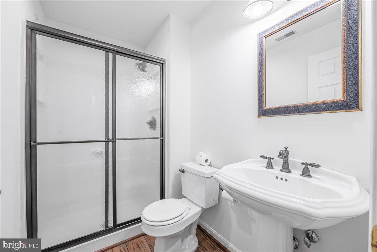 FOXFIELD AT MIDDLETOWN - Residential