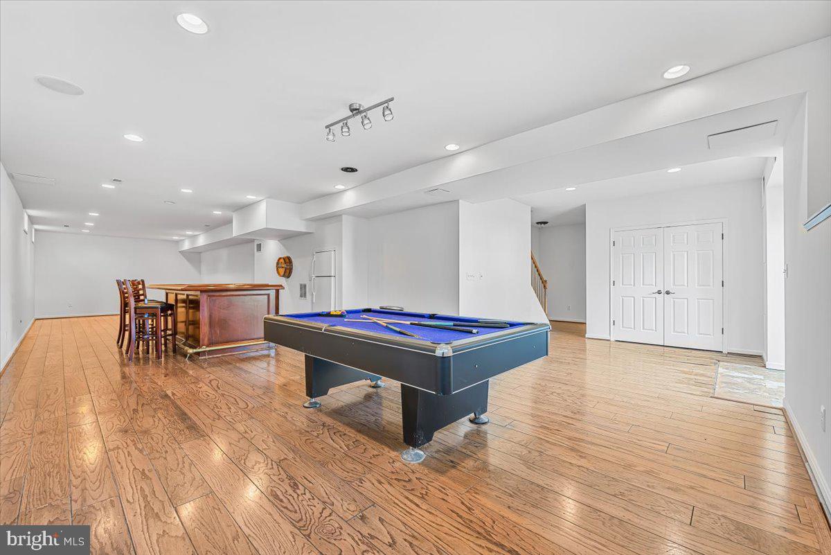 FOXFIELD AT MIDDLETOWN - Residential