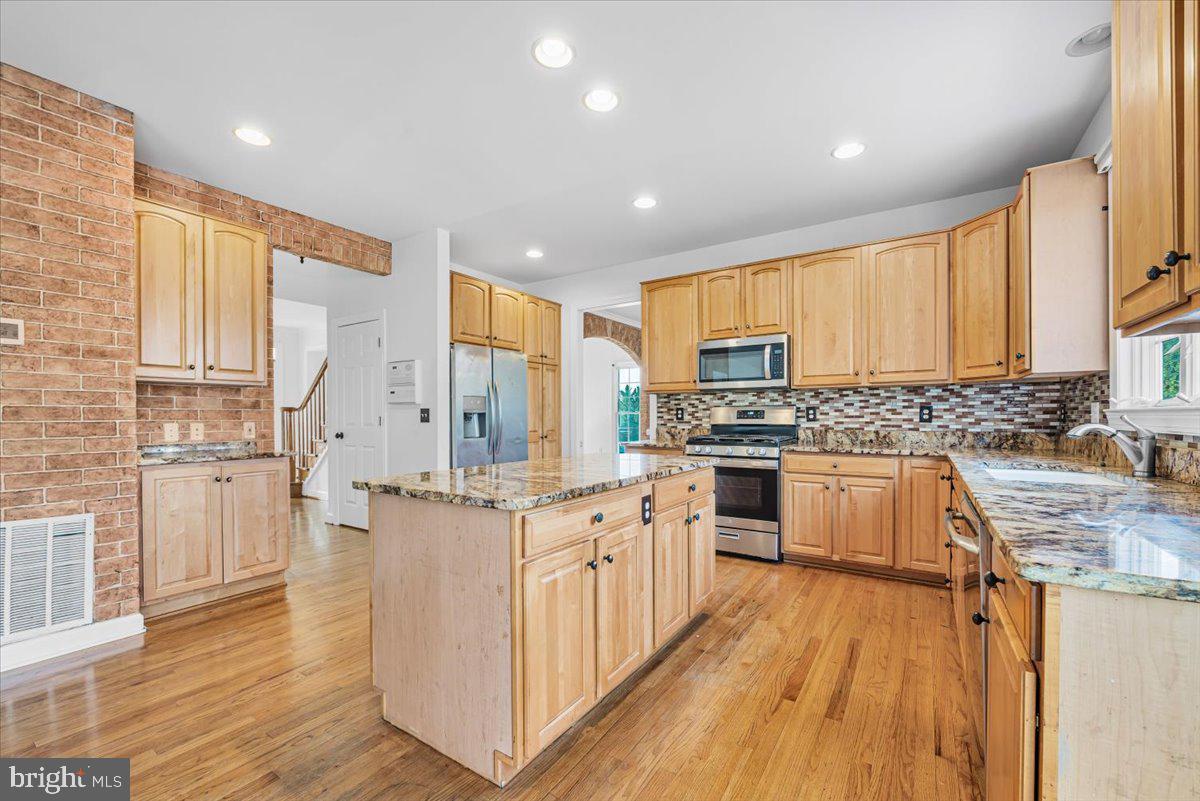 FOXFIELD AT MIDDLETOWN - Residential