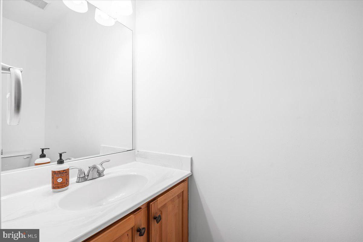 FOXFIELD AT MIDDLETOWN - Residential