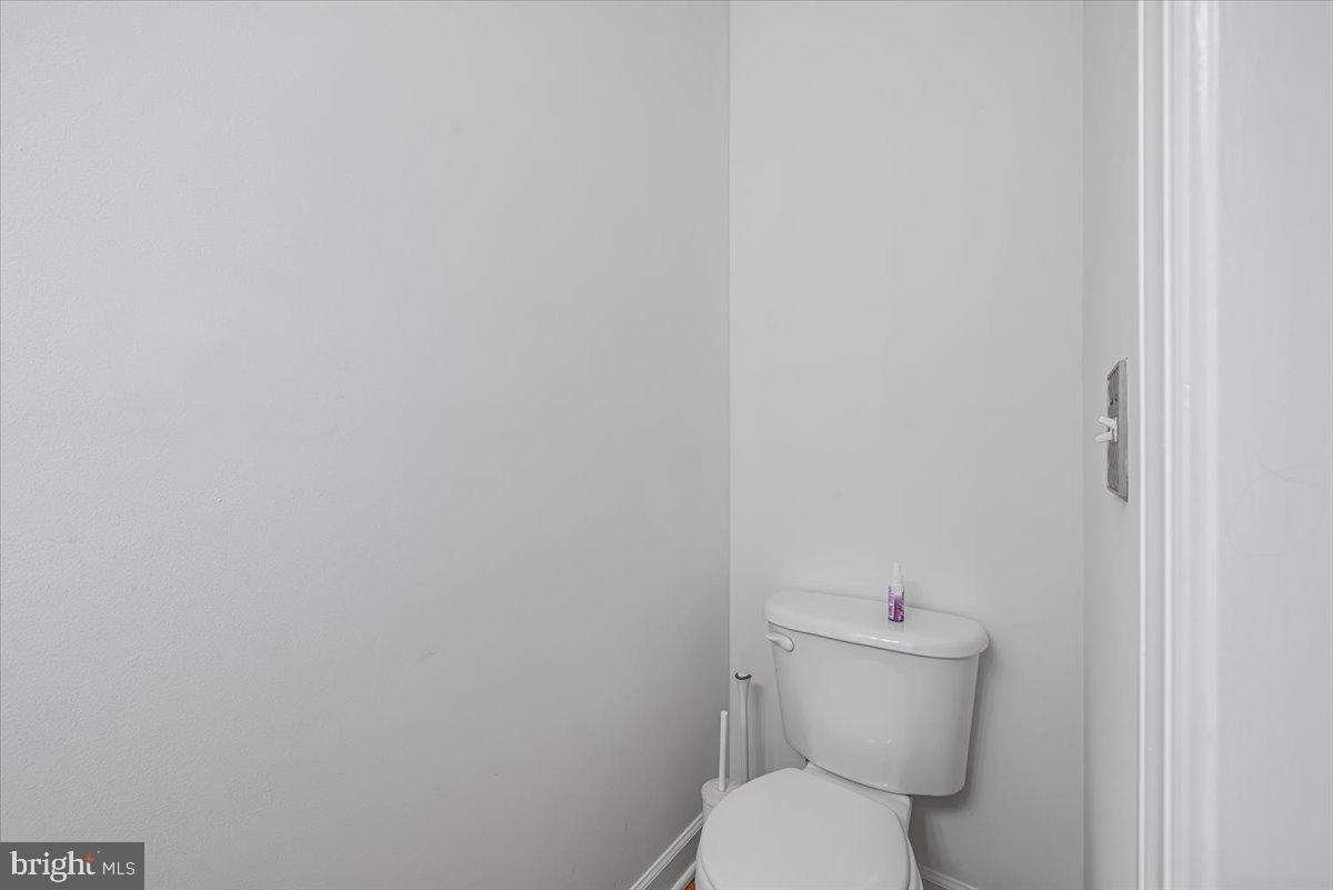 FOXFIELD AT MIDDLETOWN - Residential