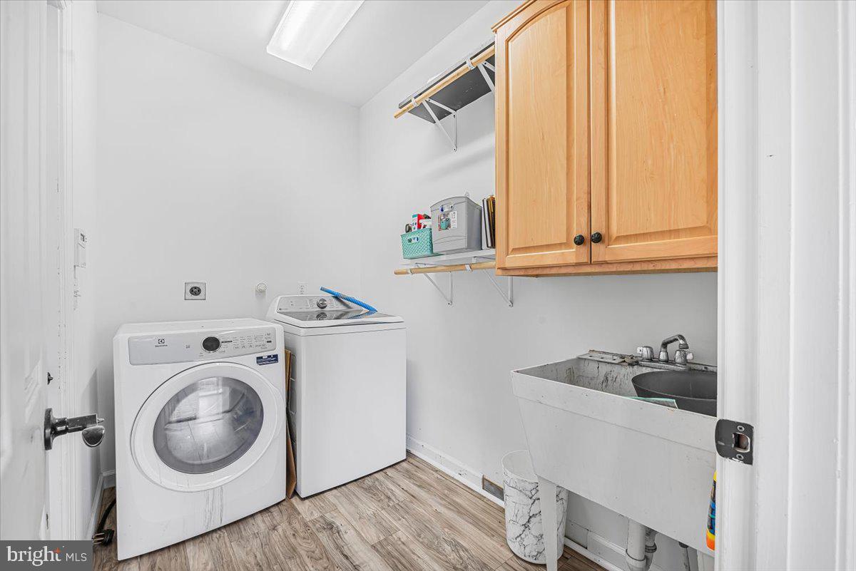 FOXFIELD AT MIDDLETOWN - Residential