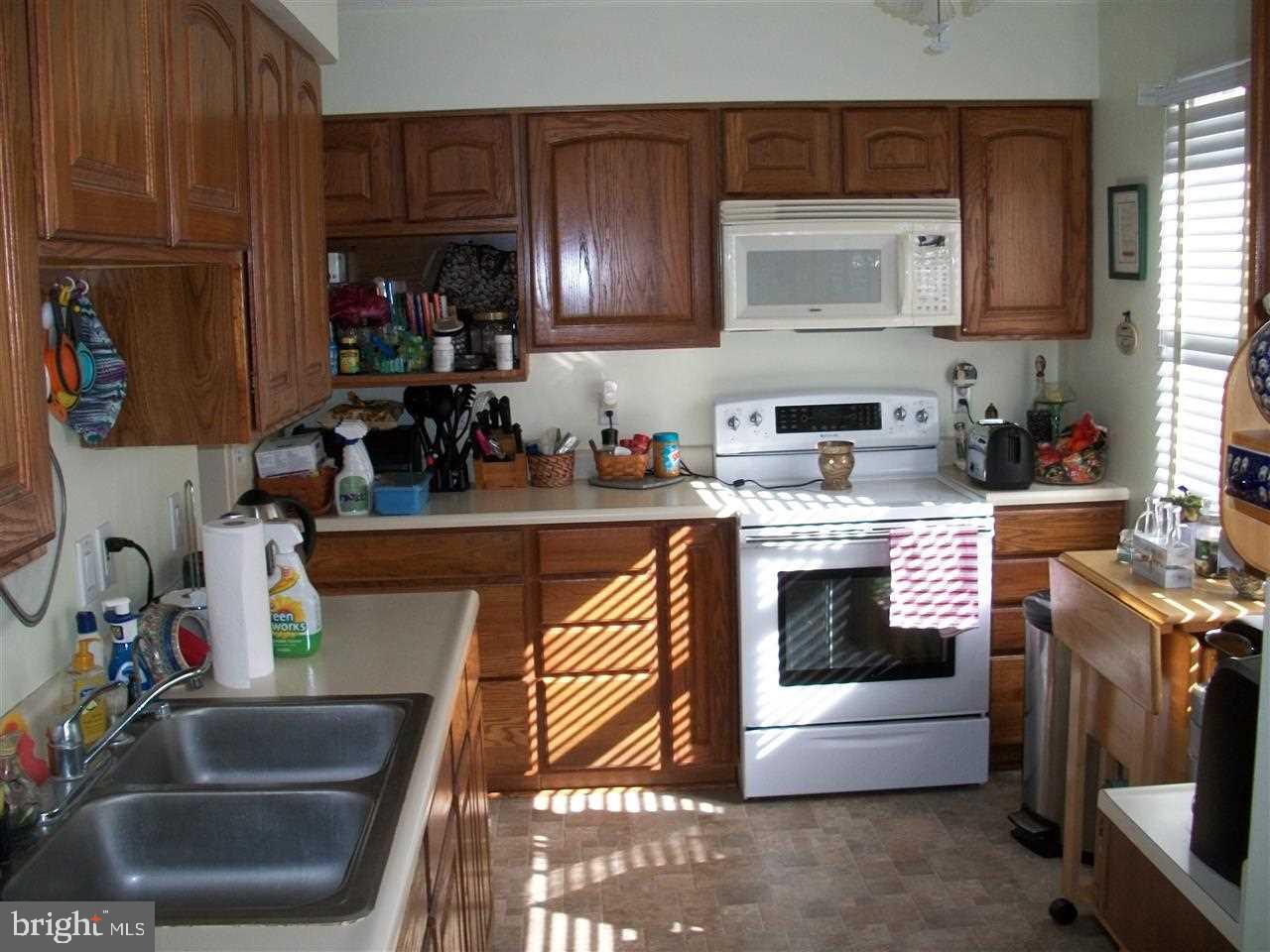 LAKE HERITAGE - Residential