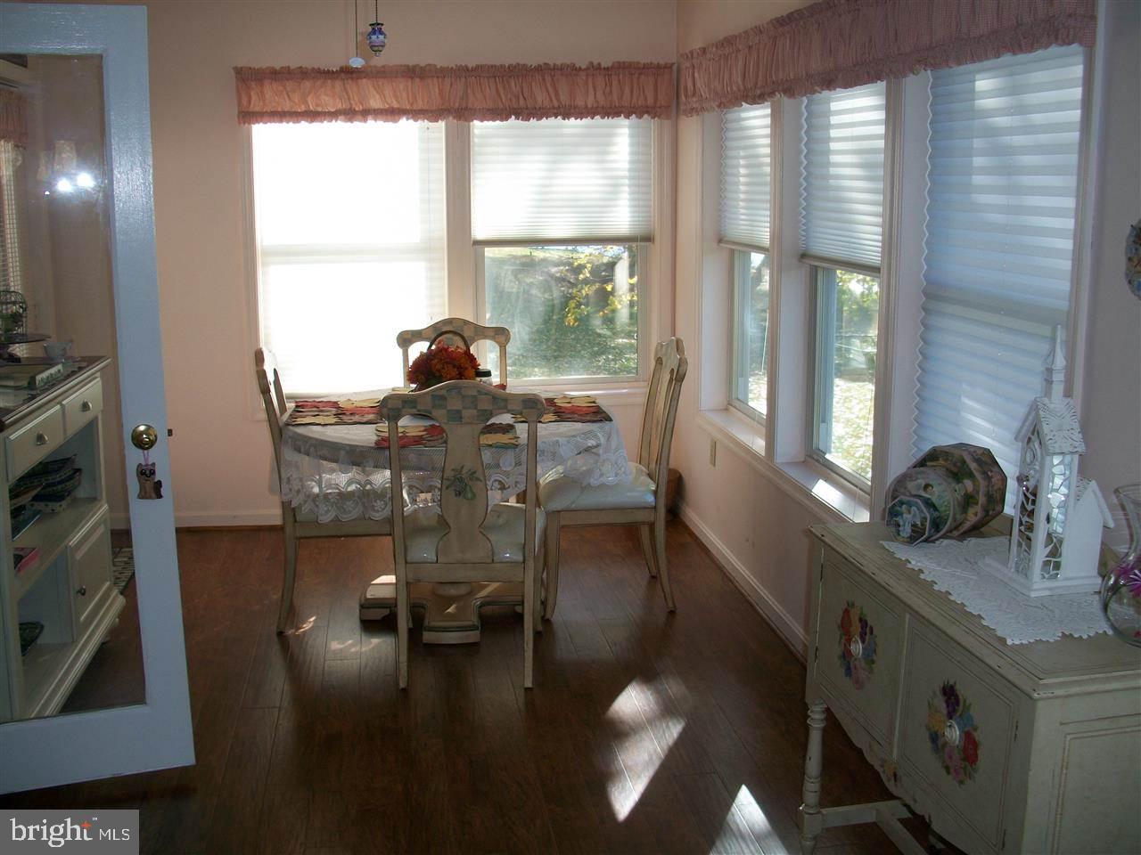 LAKE HERITAGE - Residential