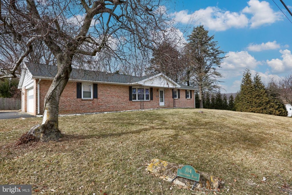 Photo of 104 Shirktown Road, NARVON, PA 17555 (MLS # PALA2064448)