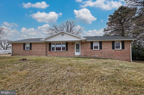 Photo of 104 Shirktown Road, NARVON, PA 17555 (MLS # PALA2064448)