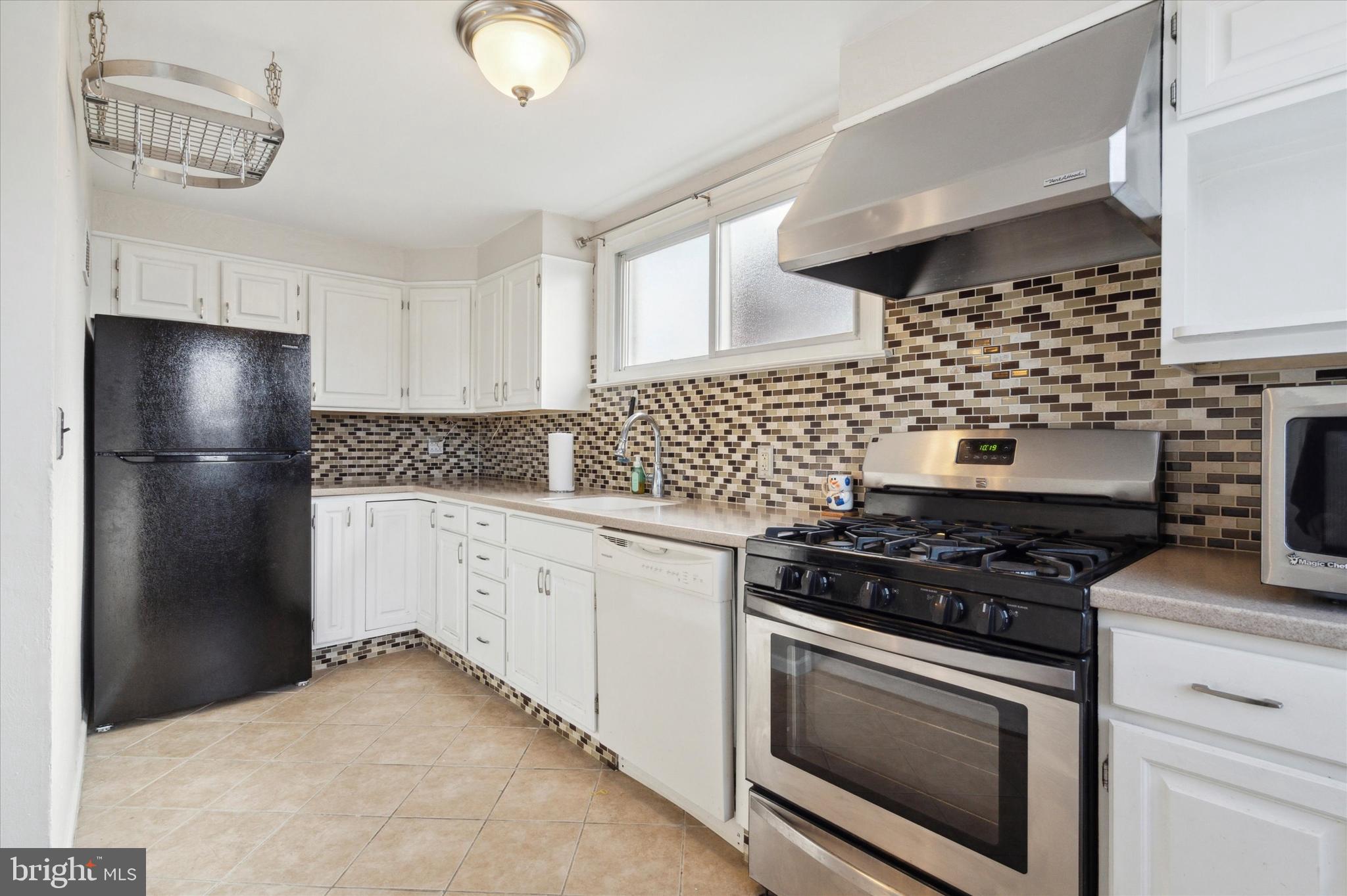 BRIARCLIFFE - Residential Lease