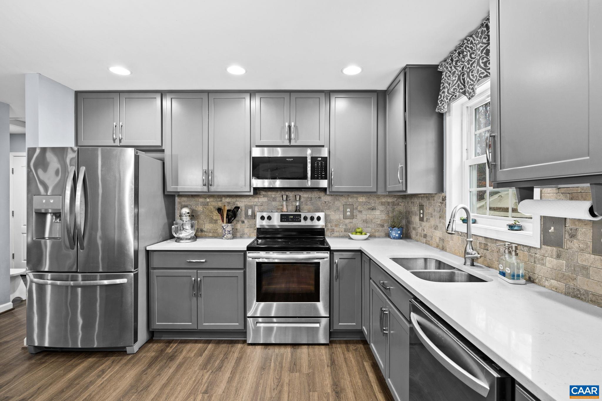 SHENANDOAH CROSSING - Residential