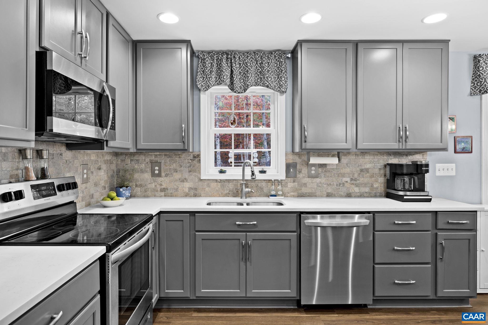 SHENANDOAH CROSSING - Residential