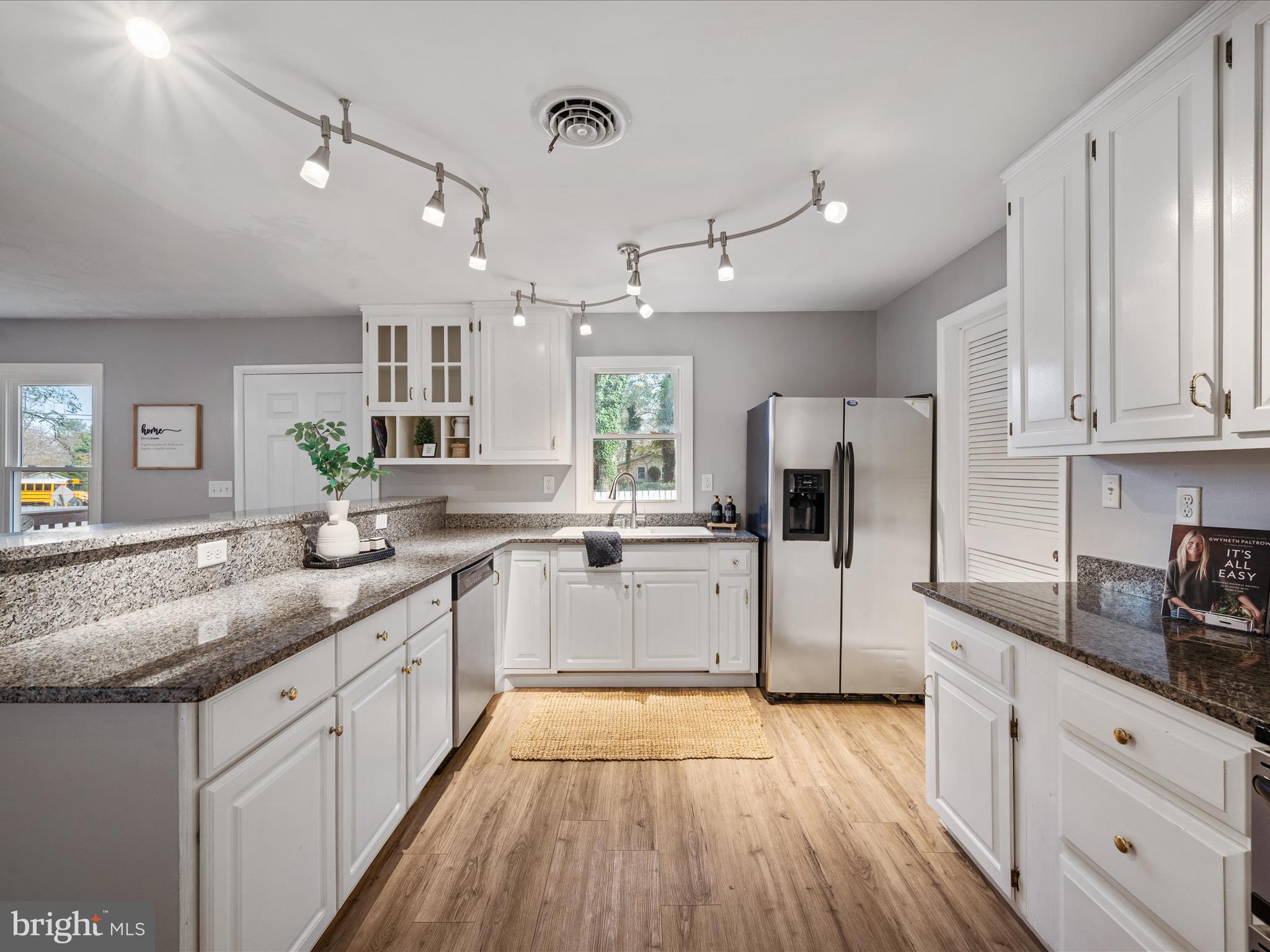 MECKLENBURG HEIGHTS - Residential