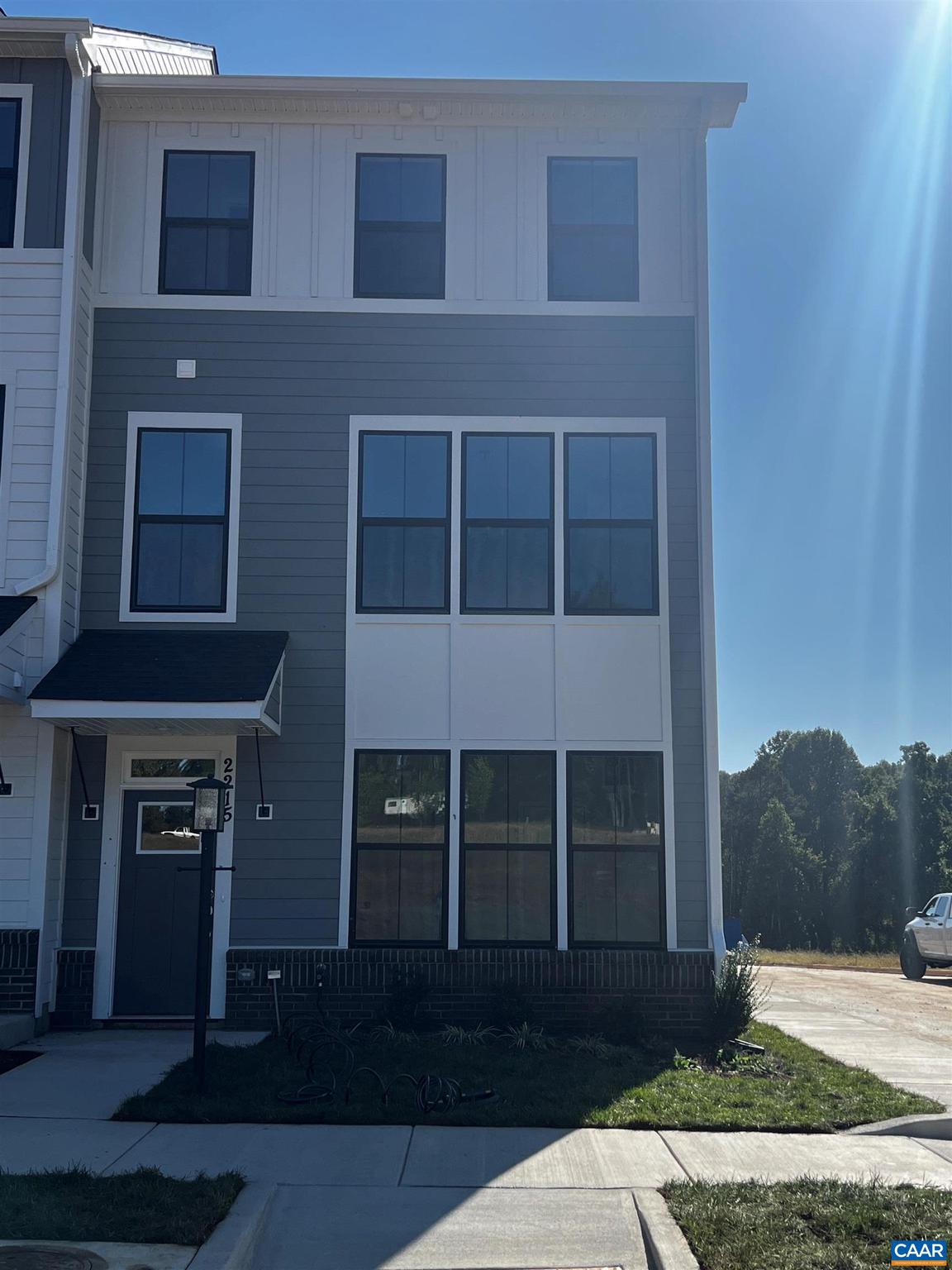 UNKNOWN - Residential Lease