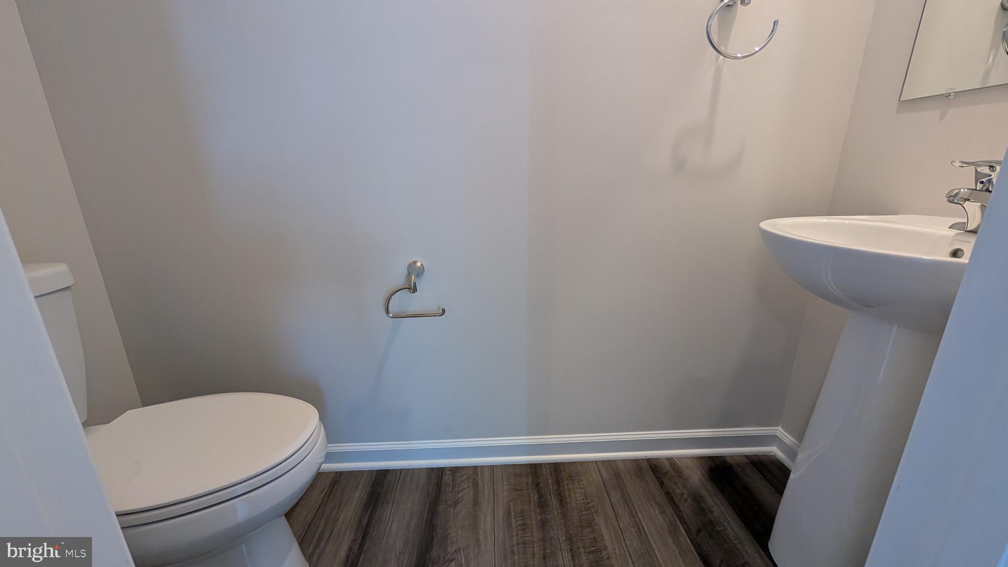 RED CLOVER MEADOWS - Residential Lease