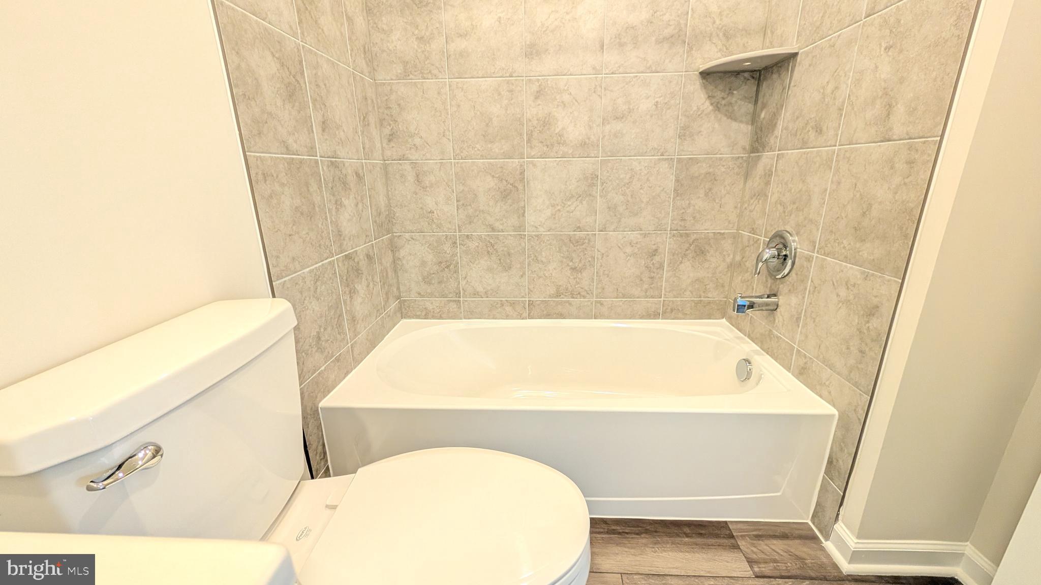 RED CLOVER MEADOWS - Residential Lease