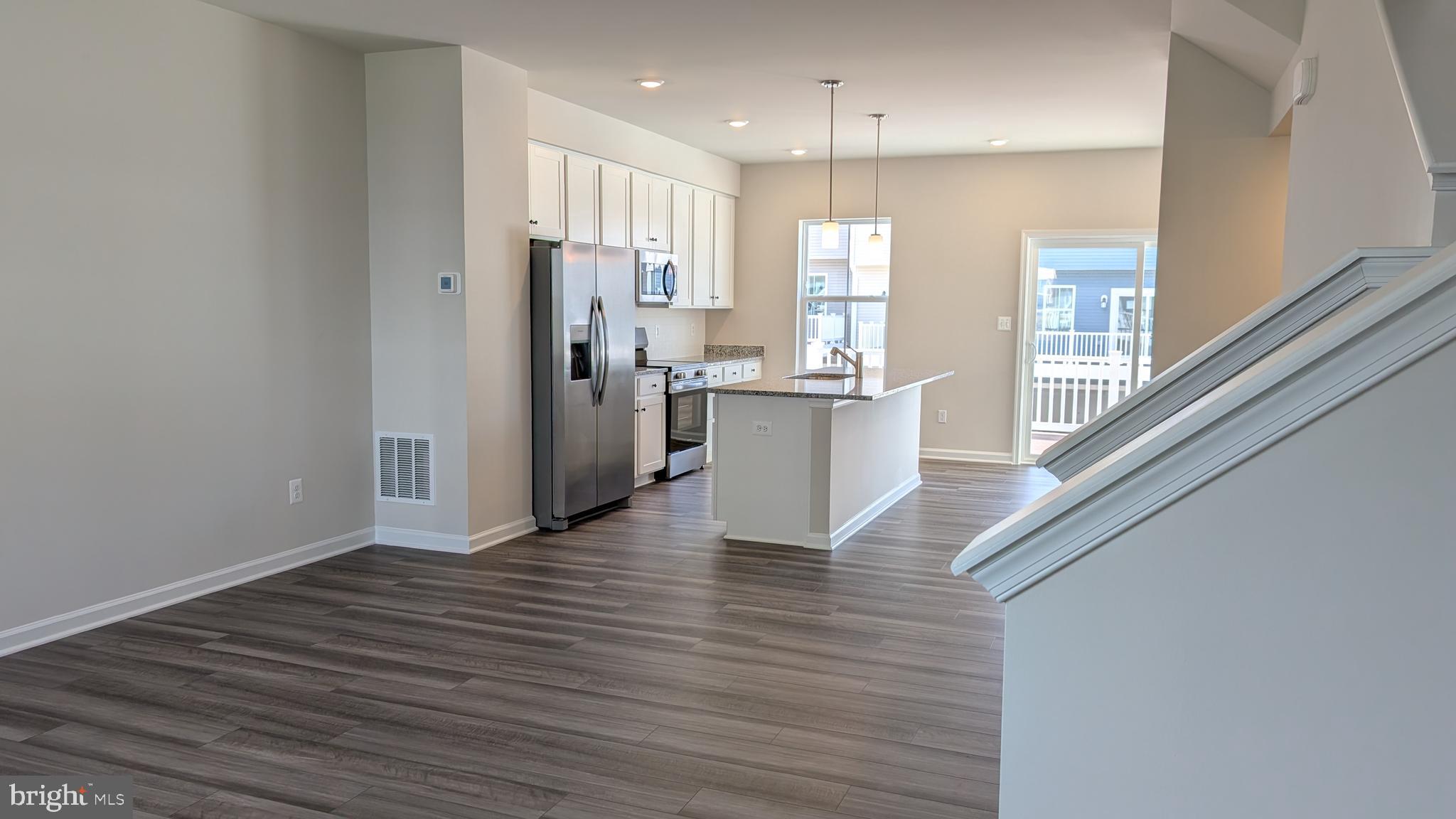 RED CLOVER MEADOWS - Residential Lease