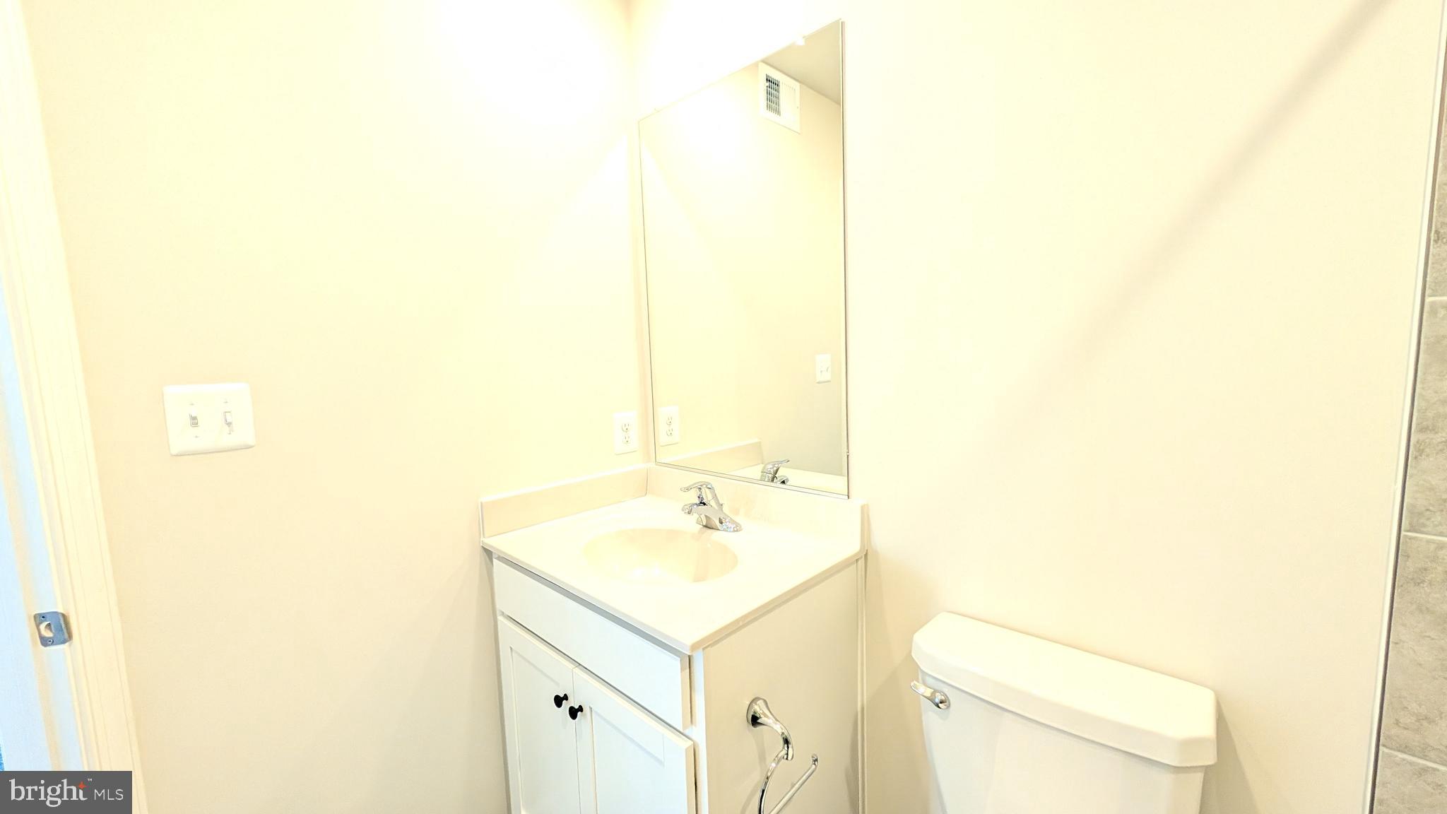 RED CLOVER MEADOWS - Residential Lease