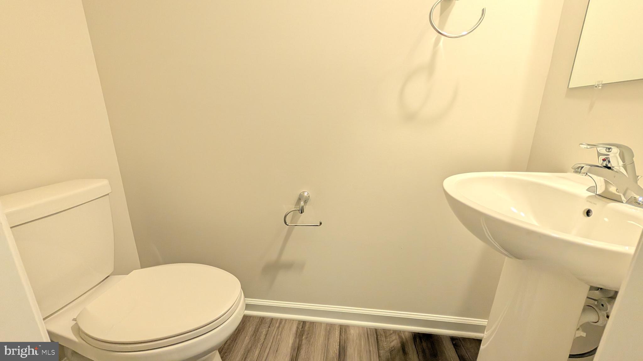 RED CLOVER MEADOWS - Residential Lease