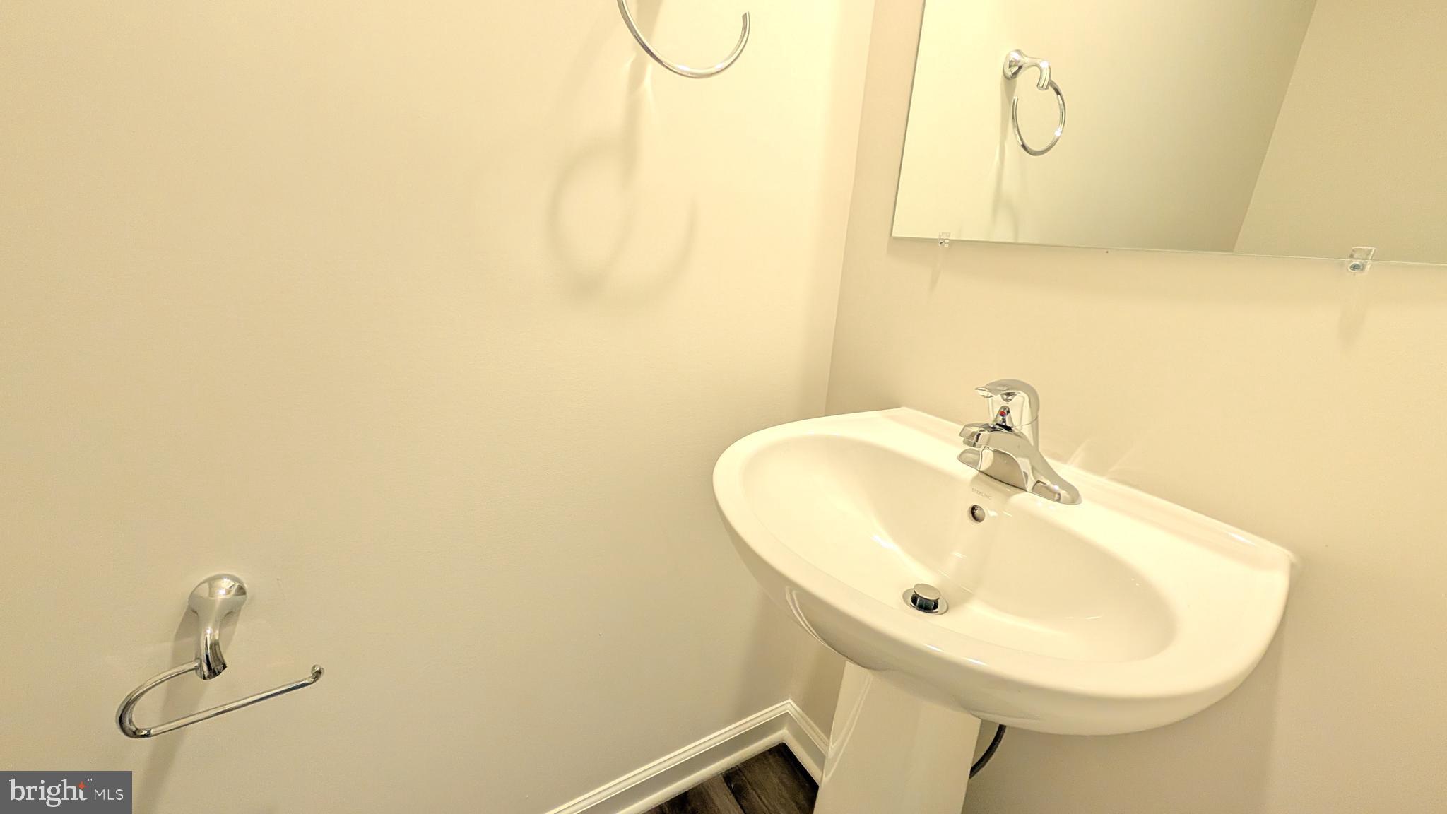 RED CLOVER MEADOWS - Residential Lease