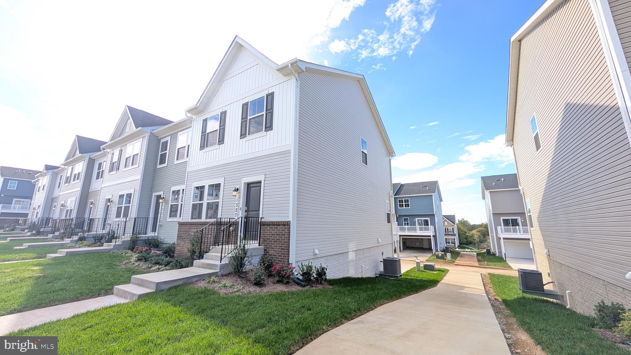 RED CLOVER MEADOWS - Residential Lease