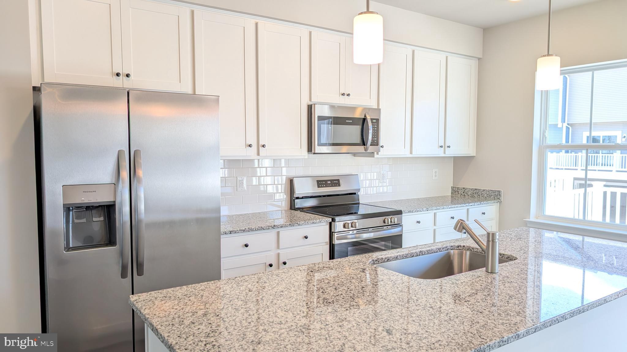 RED CLOVER MEADOWS - Residential Lease