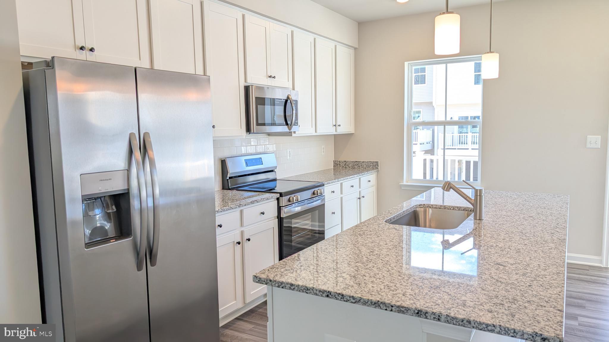 RED CLOVER MEADOWS - Residential Lease