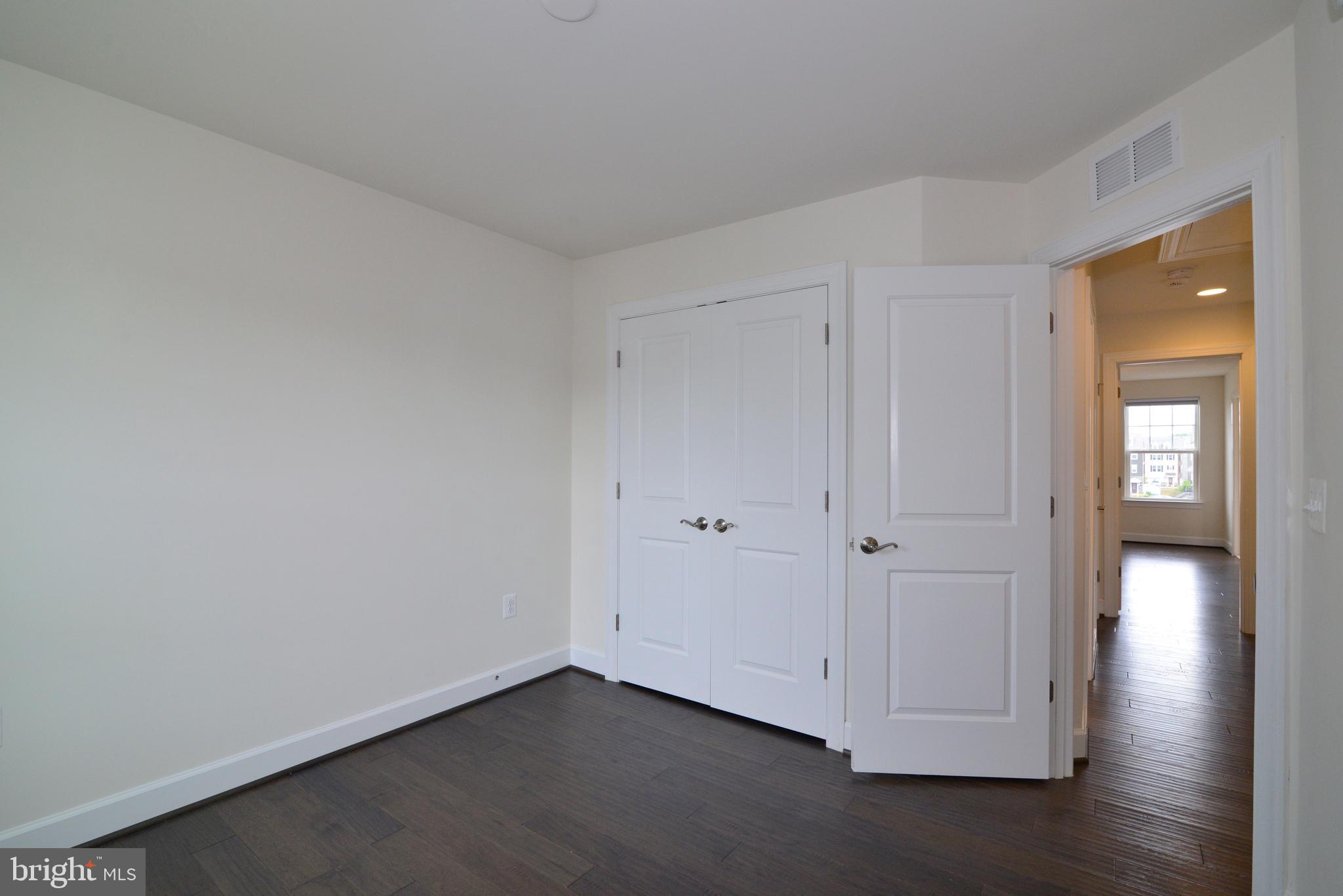 BRADLEY SQUARE - Residential Lease