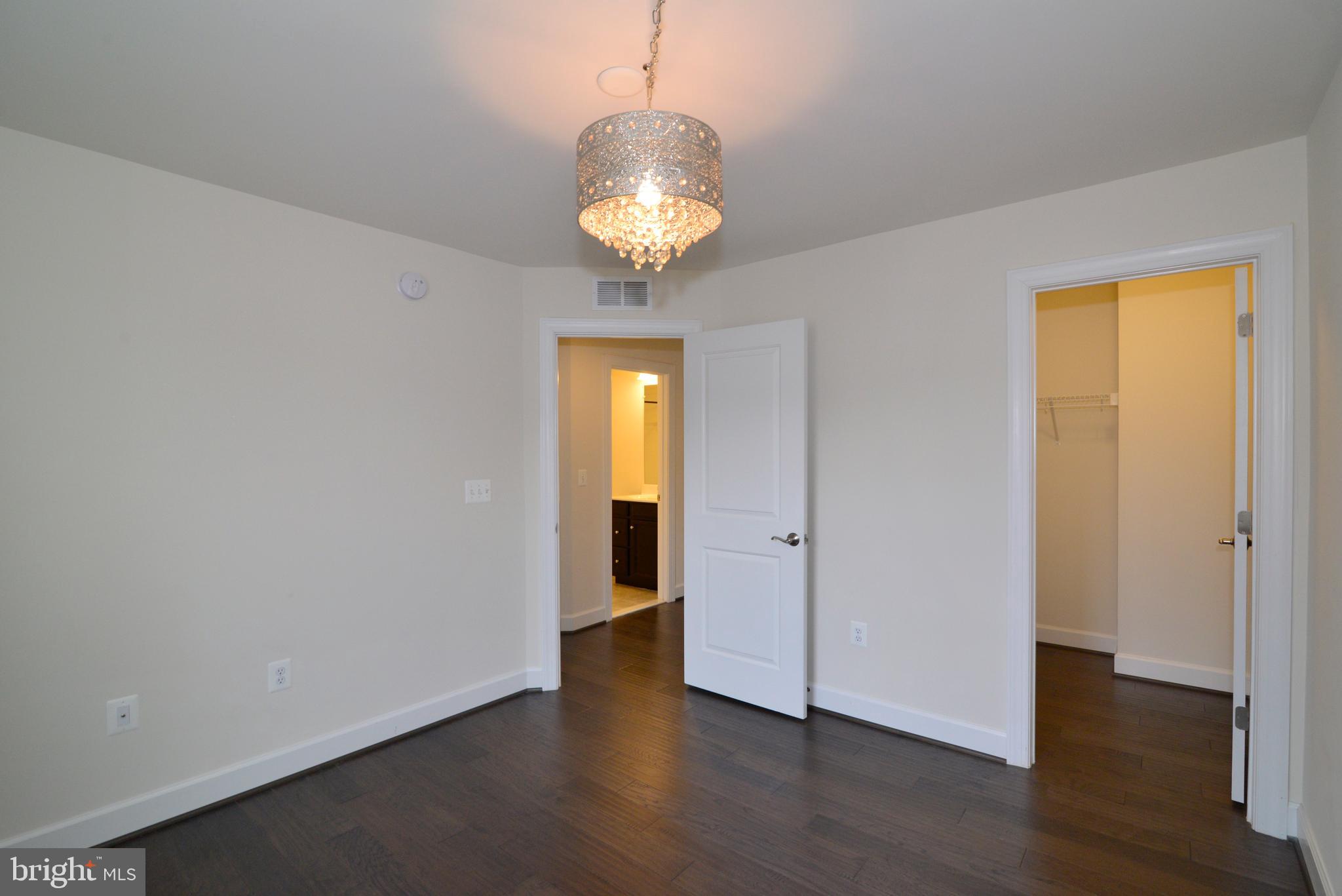 BRADLEY SQUARE - Residential Lease