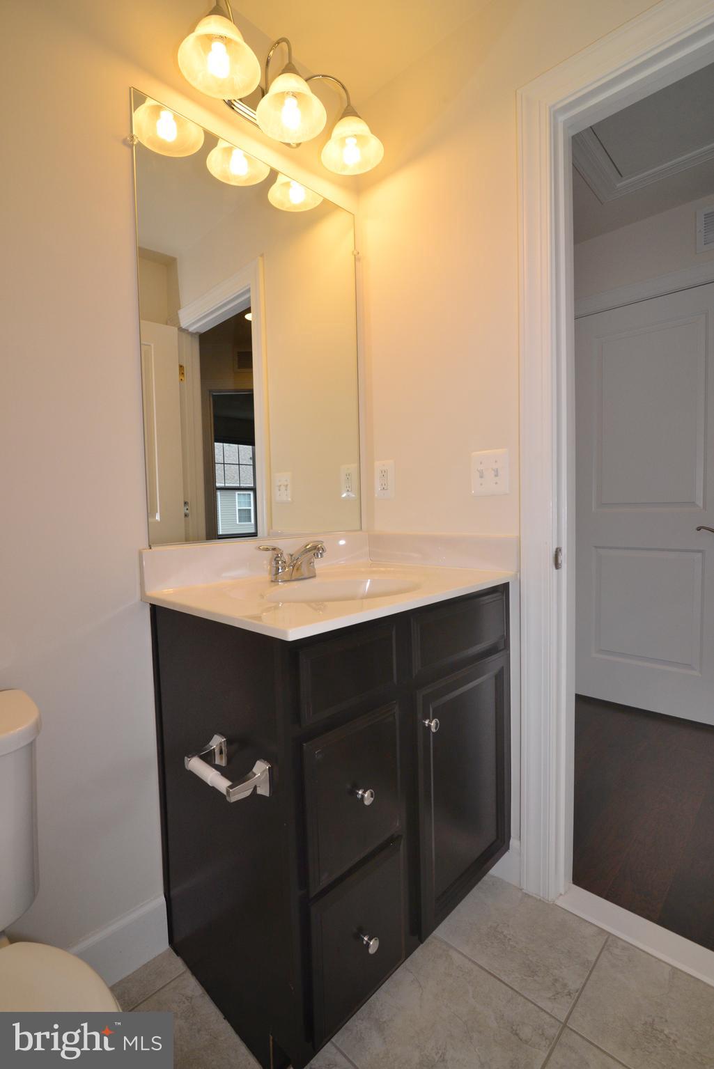 BRADLEY SQUARE - Residential Lease