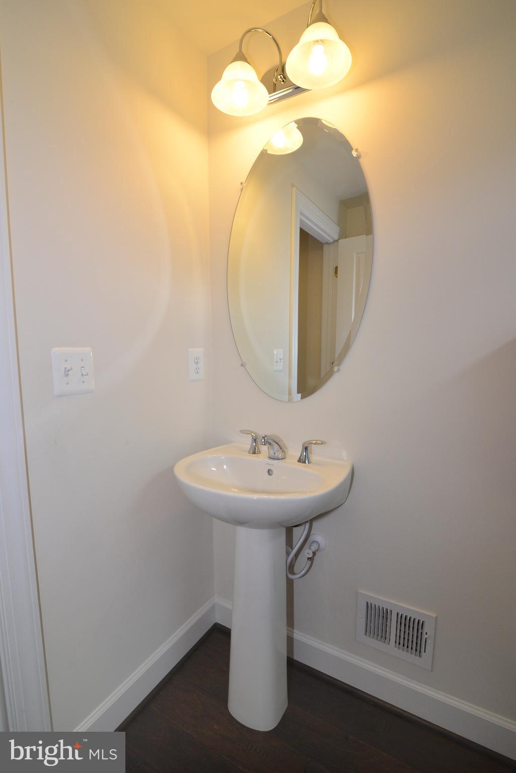 BRADLEY SQUARE - Residential Lease