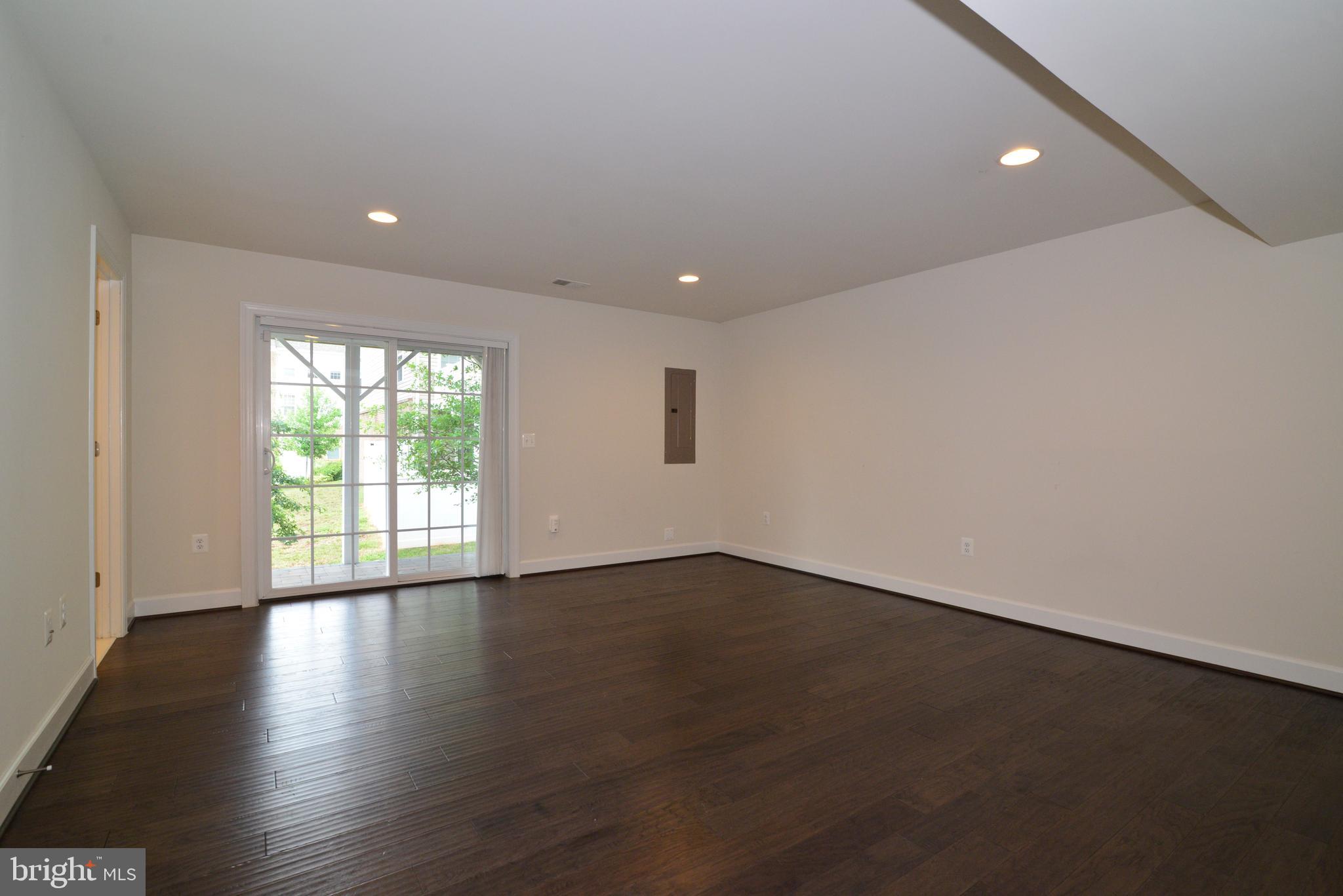 BRADLEY SQUARE - Residential Lease