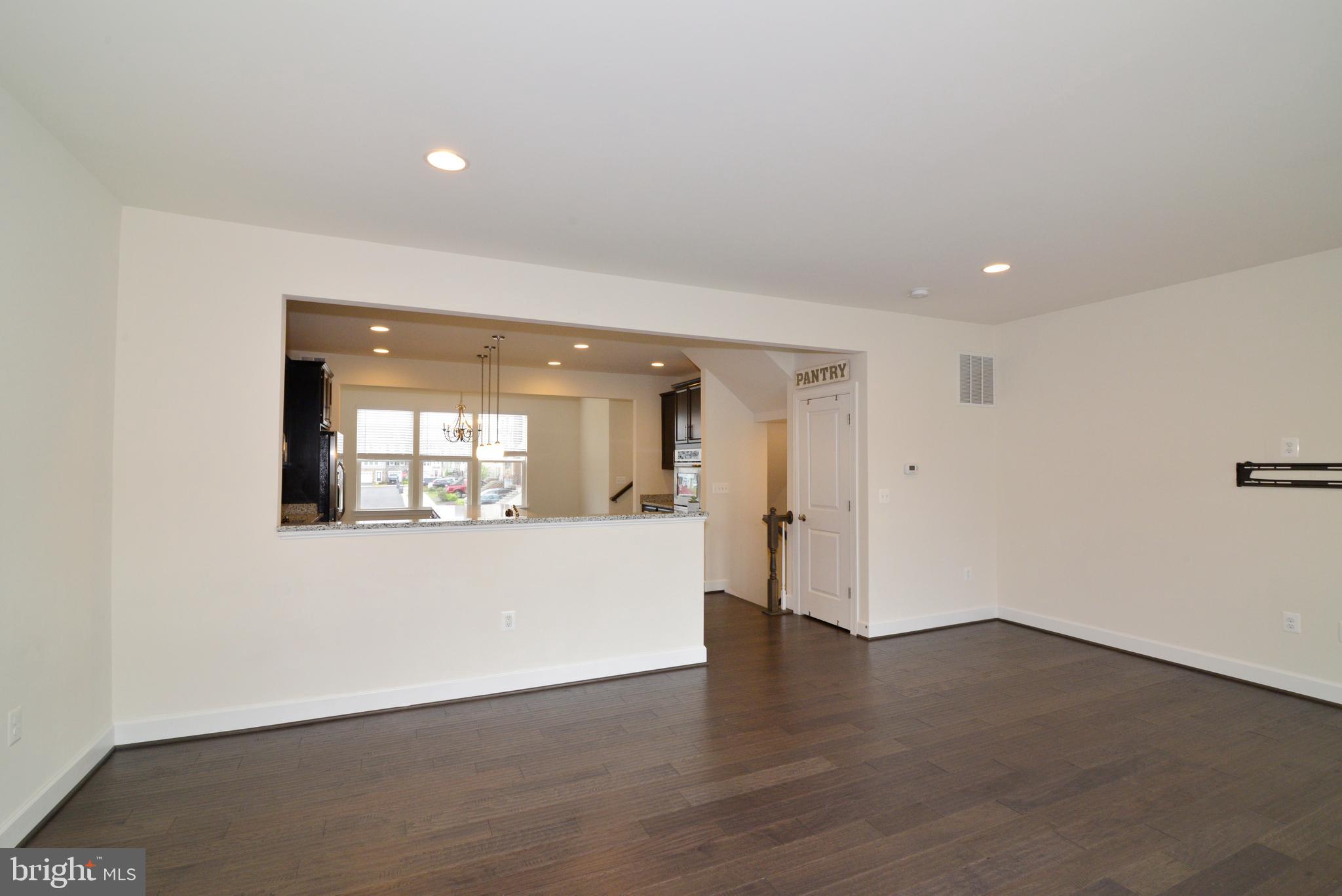 BRADLEY SQUARE - Residential Lease