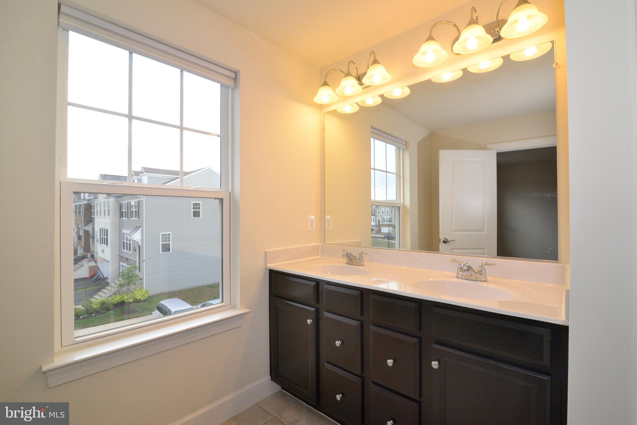 BRADLEY SQUARE - Residential Lease