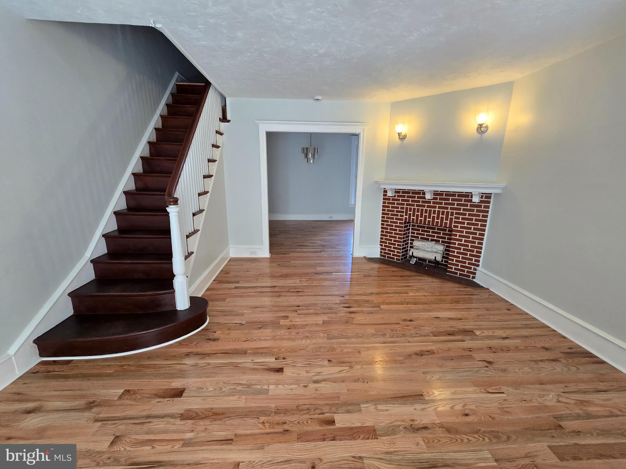 517 E CHELTENHAM AVENUE