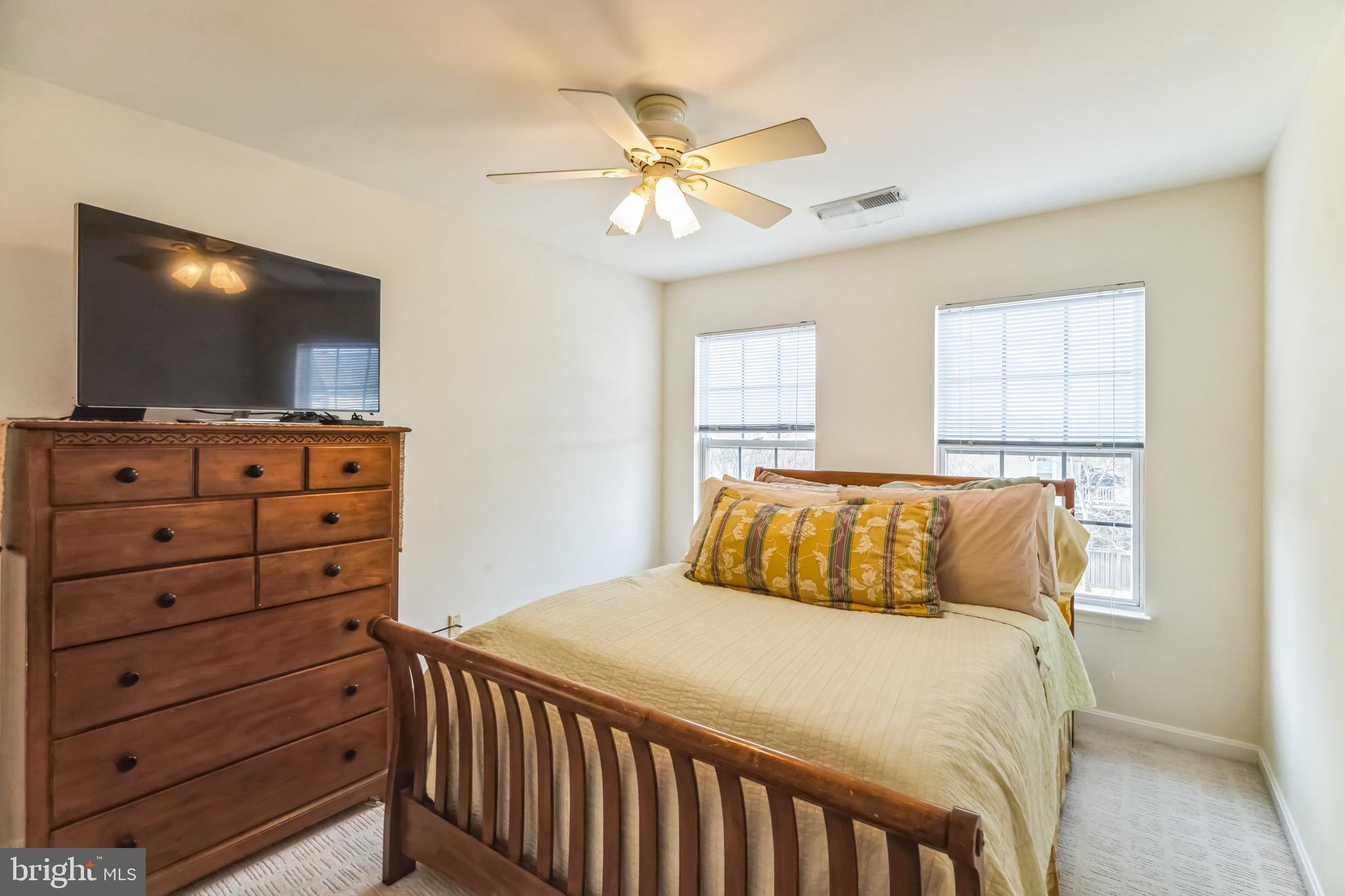 SIGNATURE AT BROADLANDS - Residential