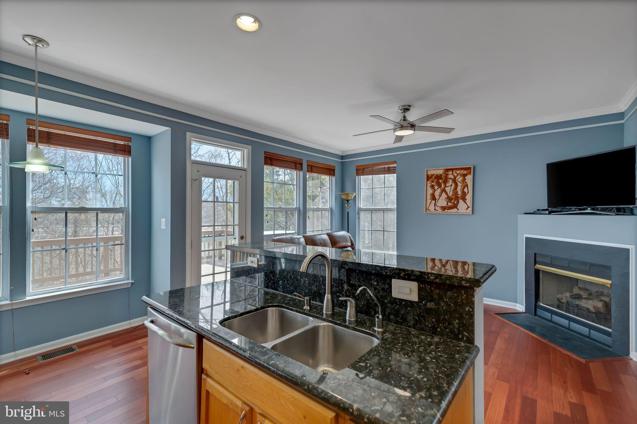 SIGNATURE AT BROADLANDS - Residential