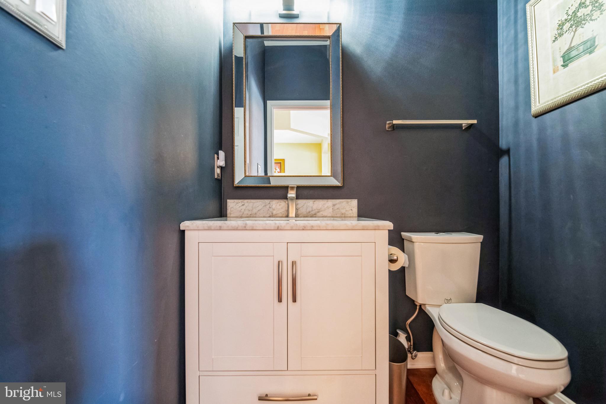 SIGNATURE AT BROADLANDS - Residential