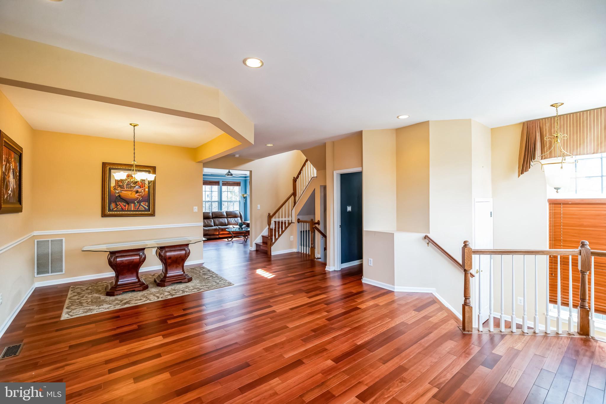 SIGNATURE AT BROADLANDS - Residential