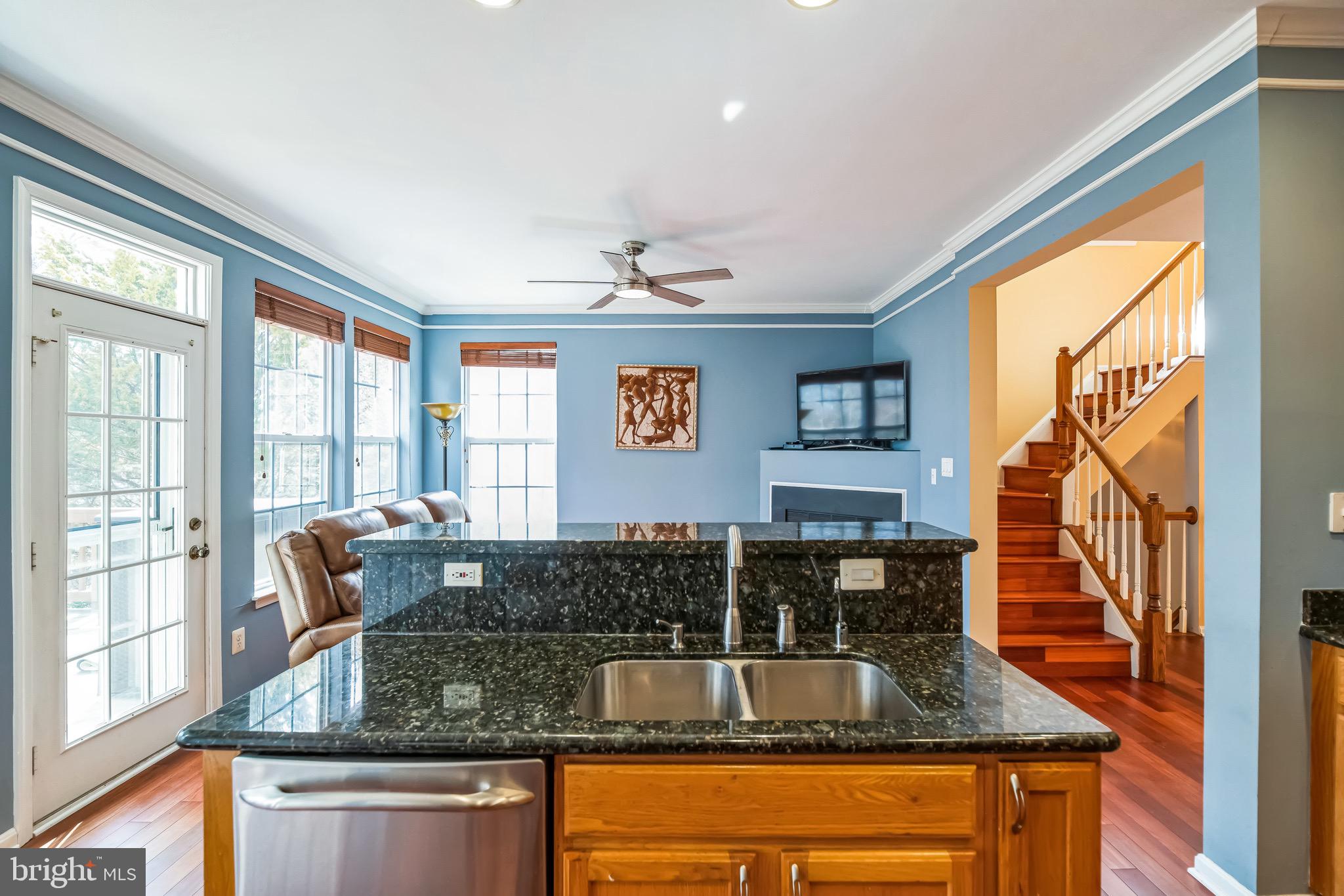 SIGNATURE AT BROADLANDS - Residential