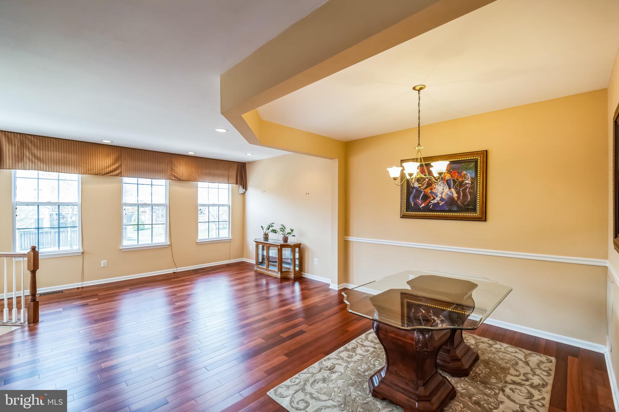 SIGNATURE AT BROADLANDS - Residential