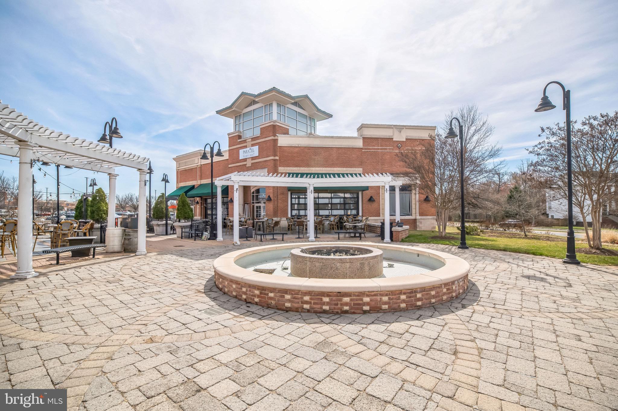 SIGNATURE AT BROADLANDS - Residential