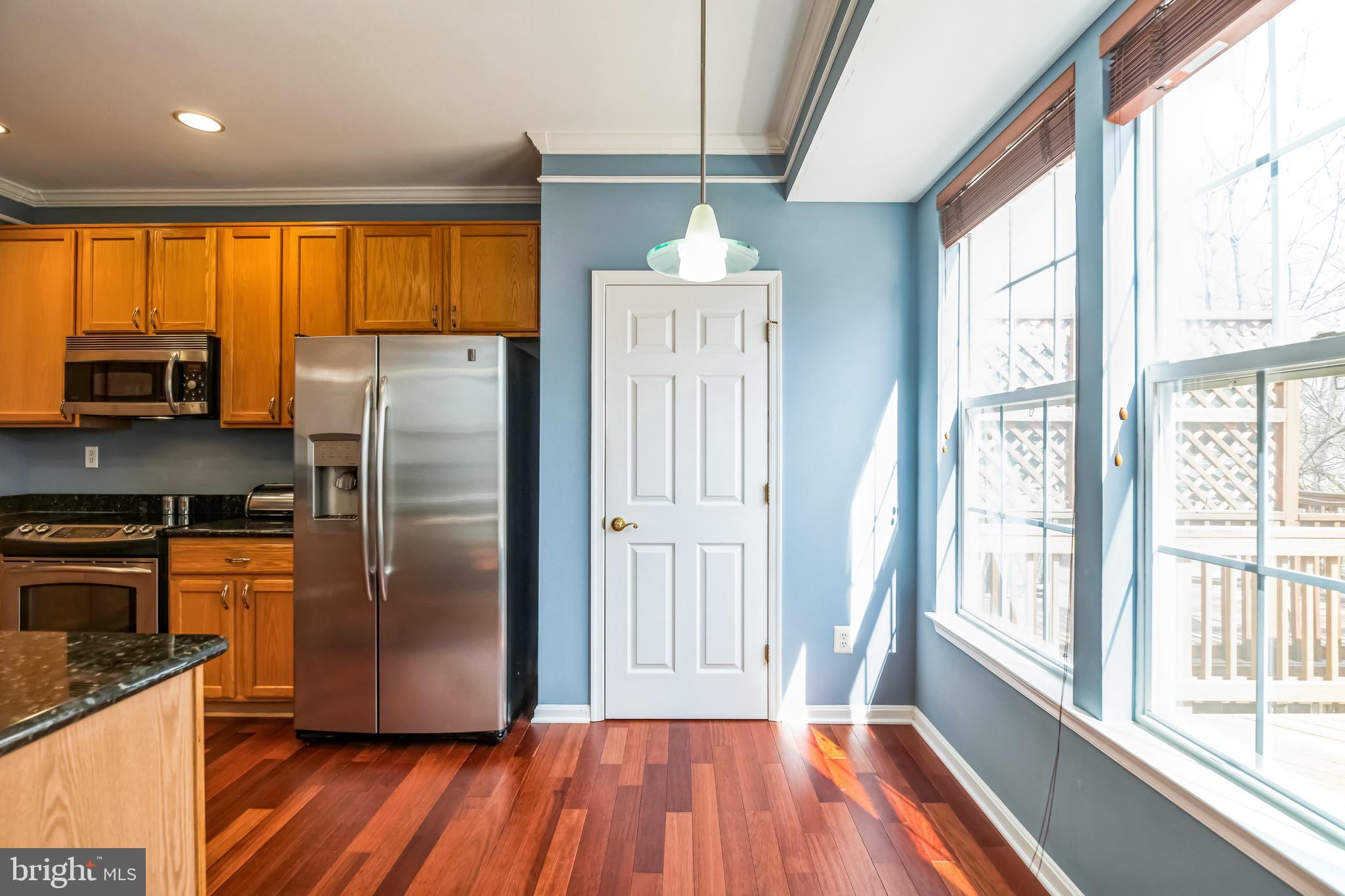 SIGNATURE AT BROADLANDS - Residential