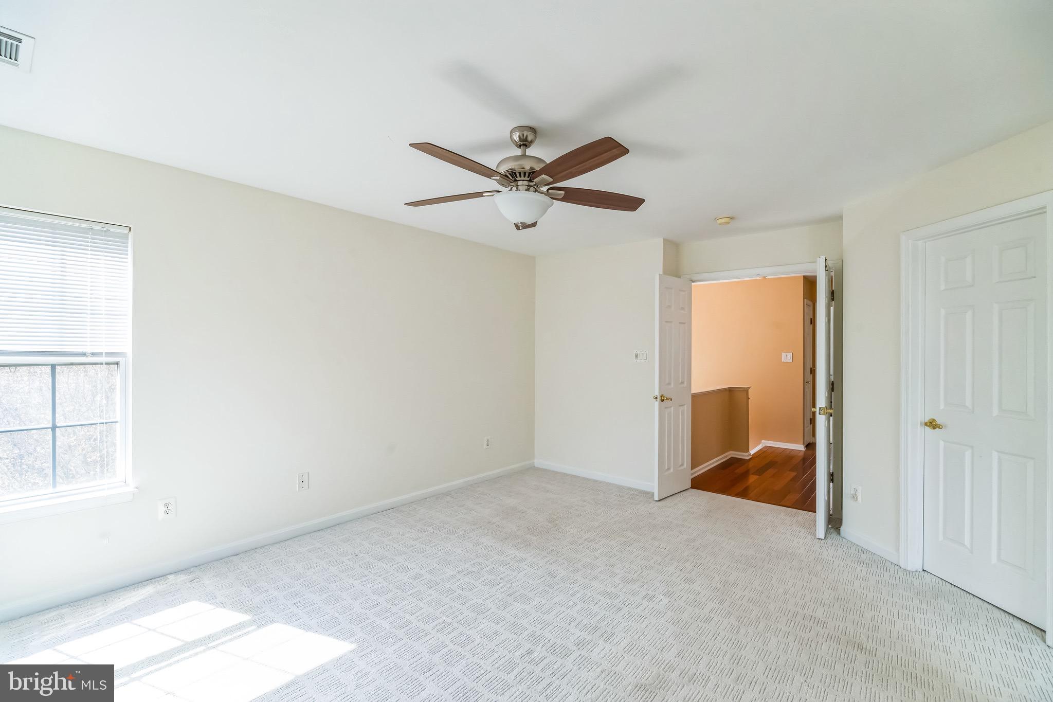 SIGNATURE AT BROADLANDS - Residential