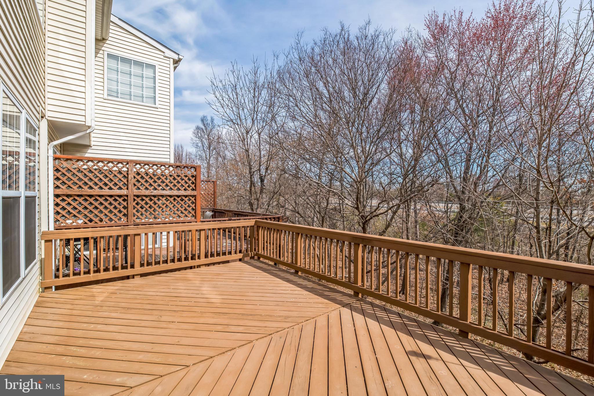 SIGNATURE AT BROADLANDS - Residential