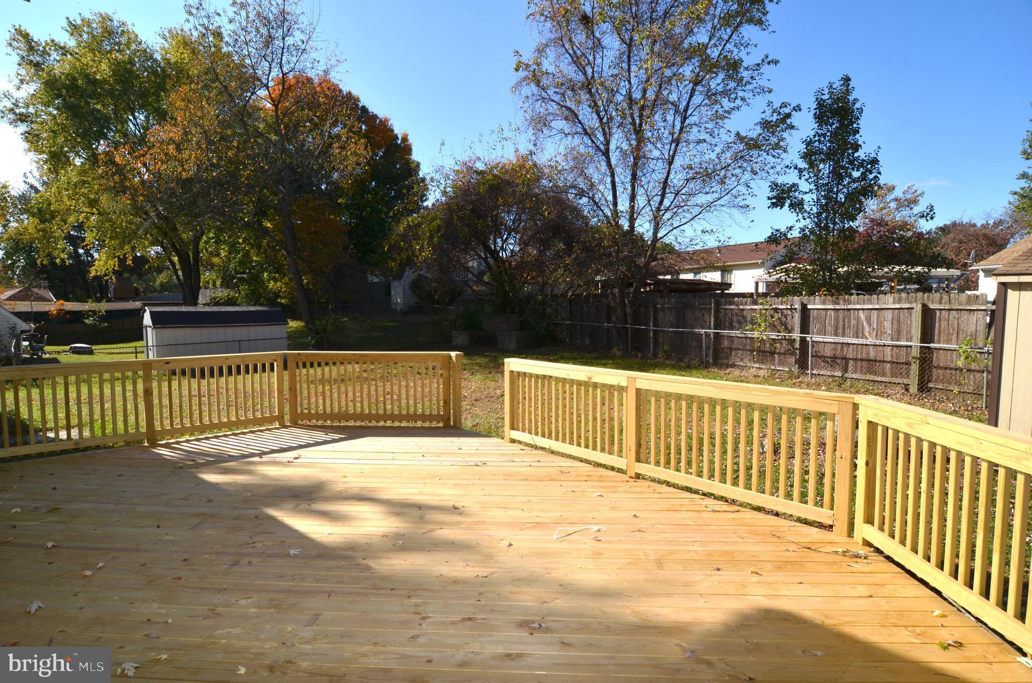 RAMBLING HILLS - Residential Lease