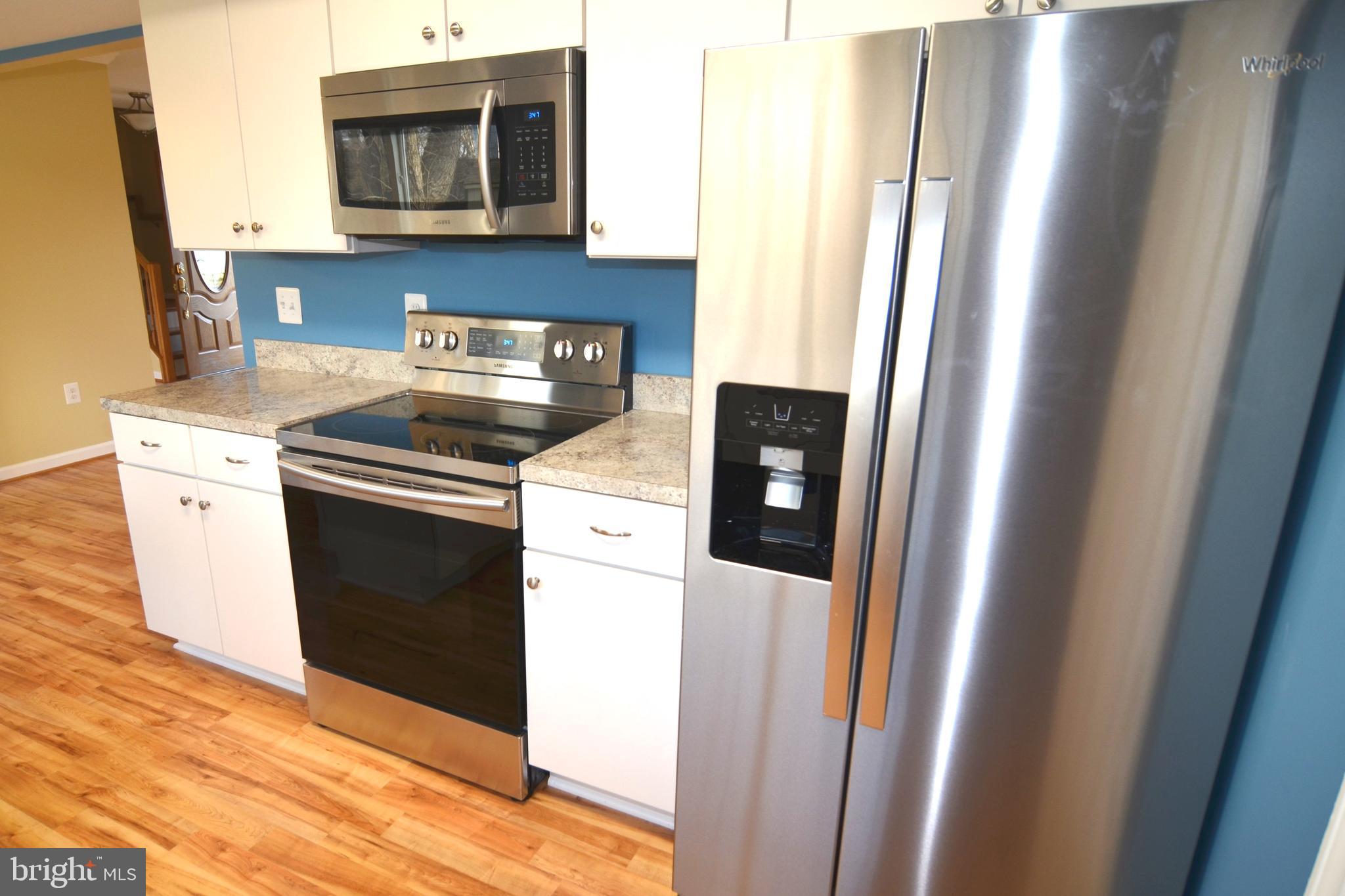 RAMBLING HILLS - Residential Lease