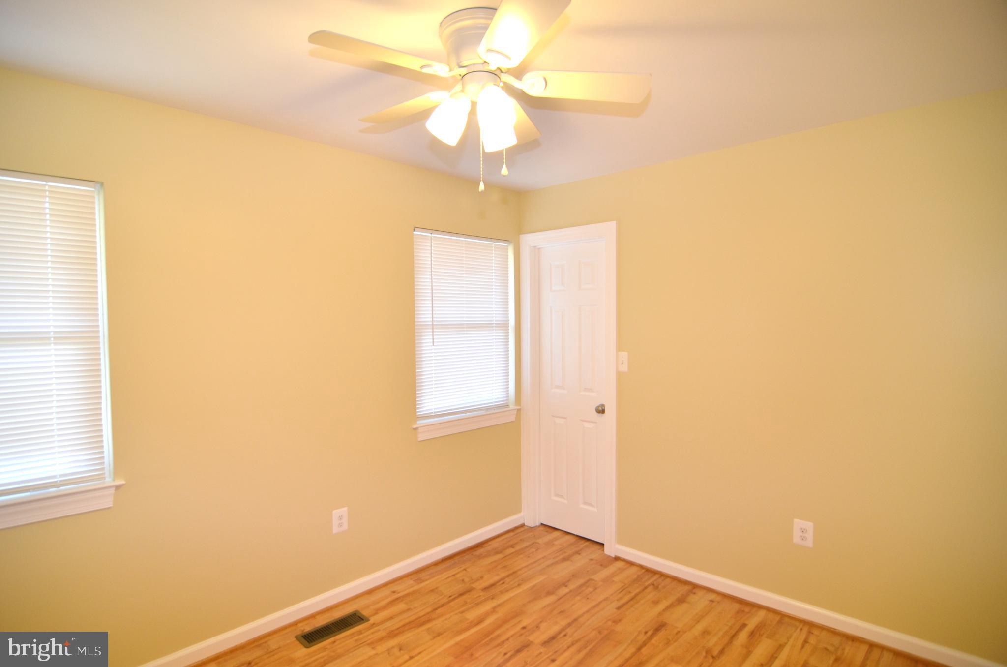 RAMBLING HILLS - Residential Lease