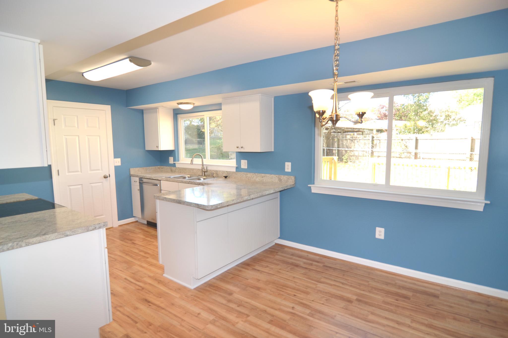 RAMBLING HILLS - Residential Lease